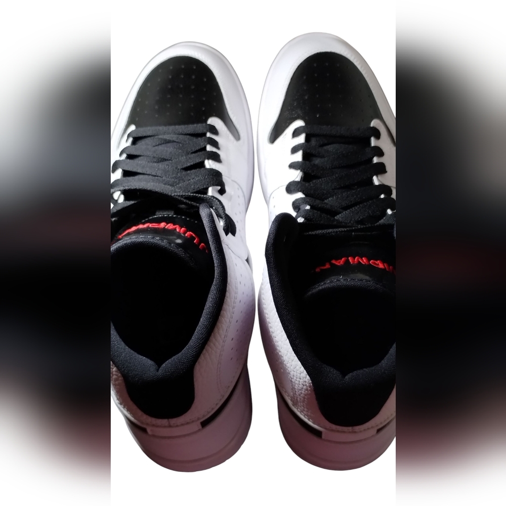 NIKE Jordan Men's Black Sneakers Athletic Size 12 New In Box NWT - Picture 7 of 16